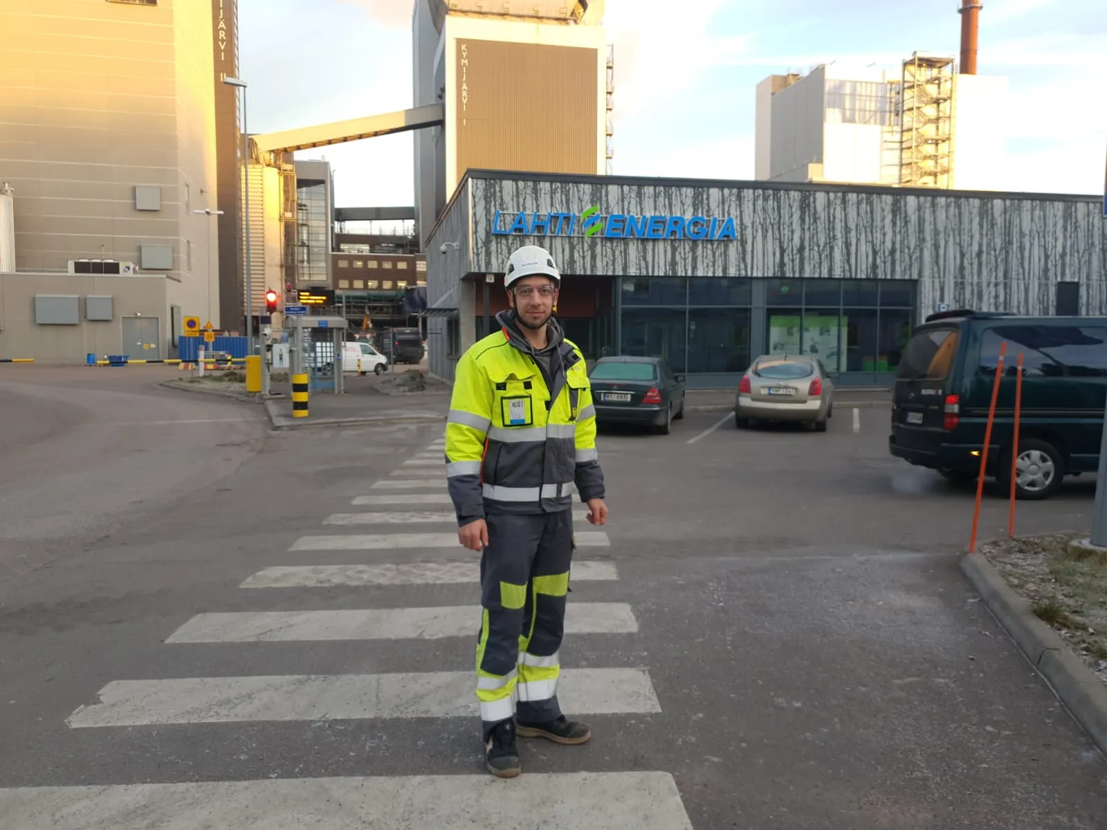 Hyvät viestintätaidot ja kylmäpäisyys – siinä työnjohtajan menestyksen resepti